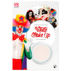 Biely make-up v pohári